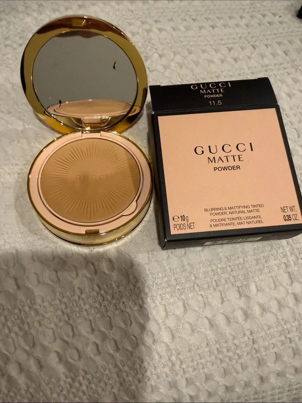 Gucci Matte Powder Compact in Color 11.5